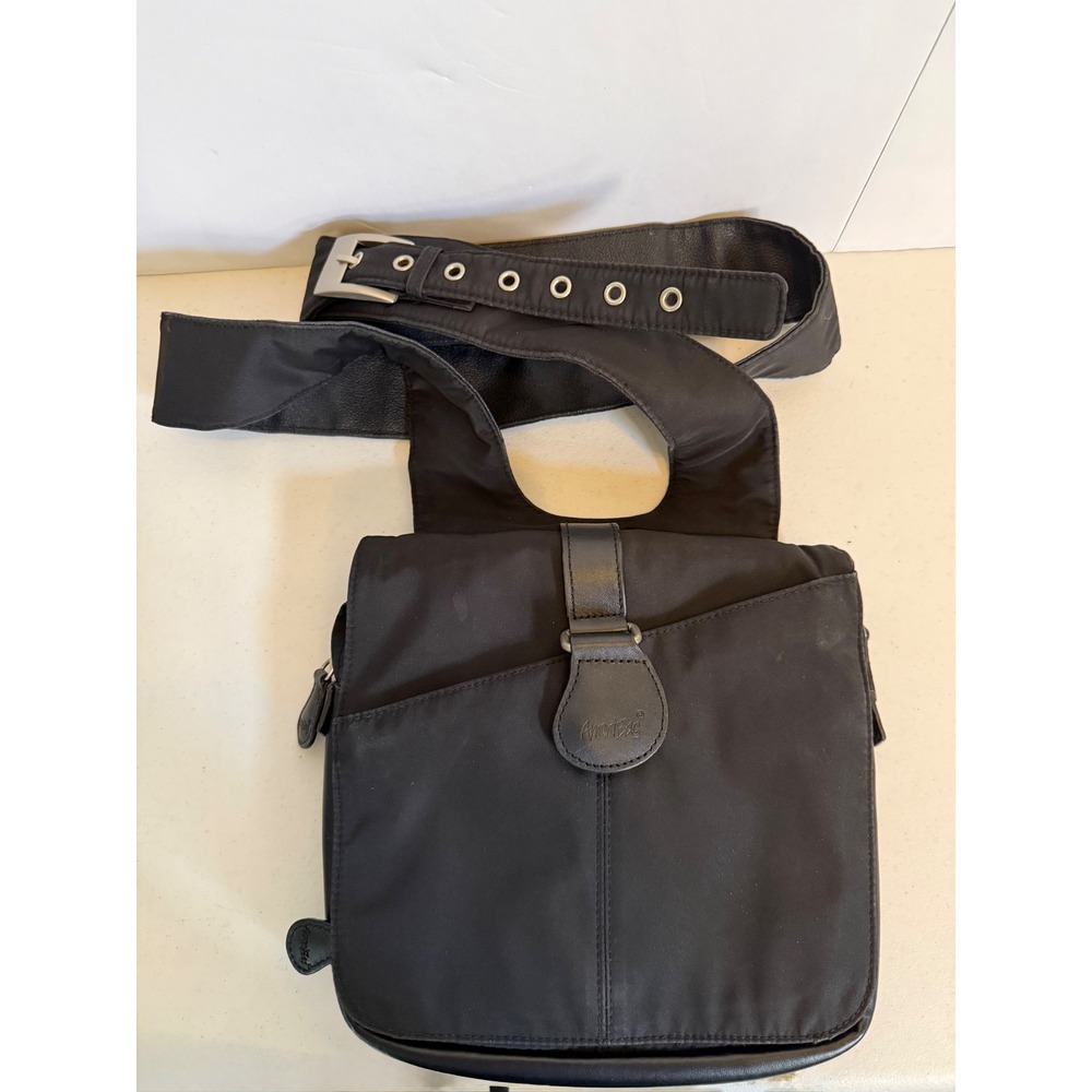 VTG AmeriBag Healthy Back Black Nylon Leather Crossbody Messenger Sling Travel